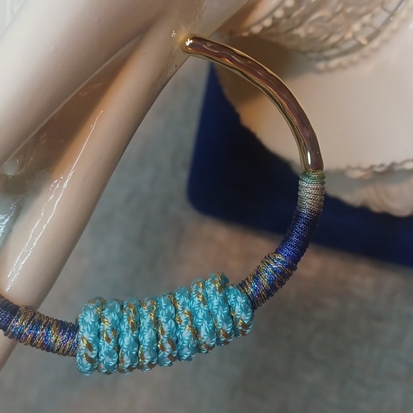 Kendra Scott Gold Masie Bracelet - Picture 5 of 7